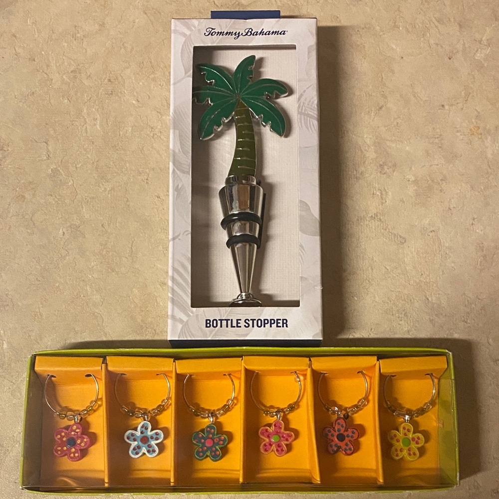 Tommy Bahama Green Palm Tree Bottle Stopper with Pier 1 Colorful drink Charms